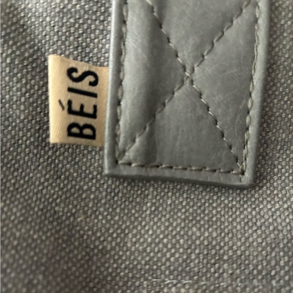 BEIS Weekender Travel Bag - Picture 4 of 8